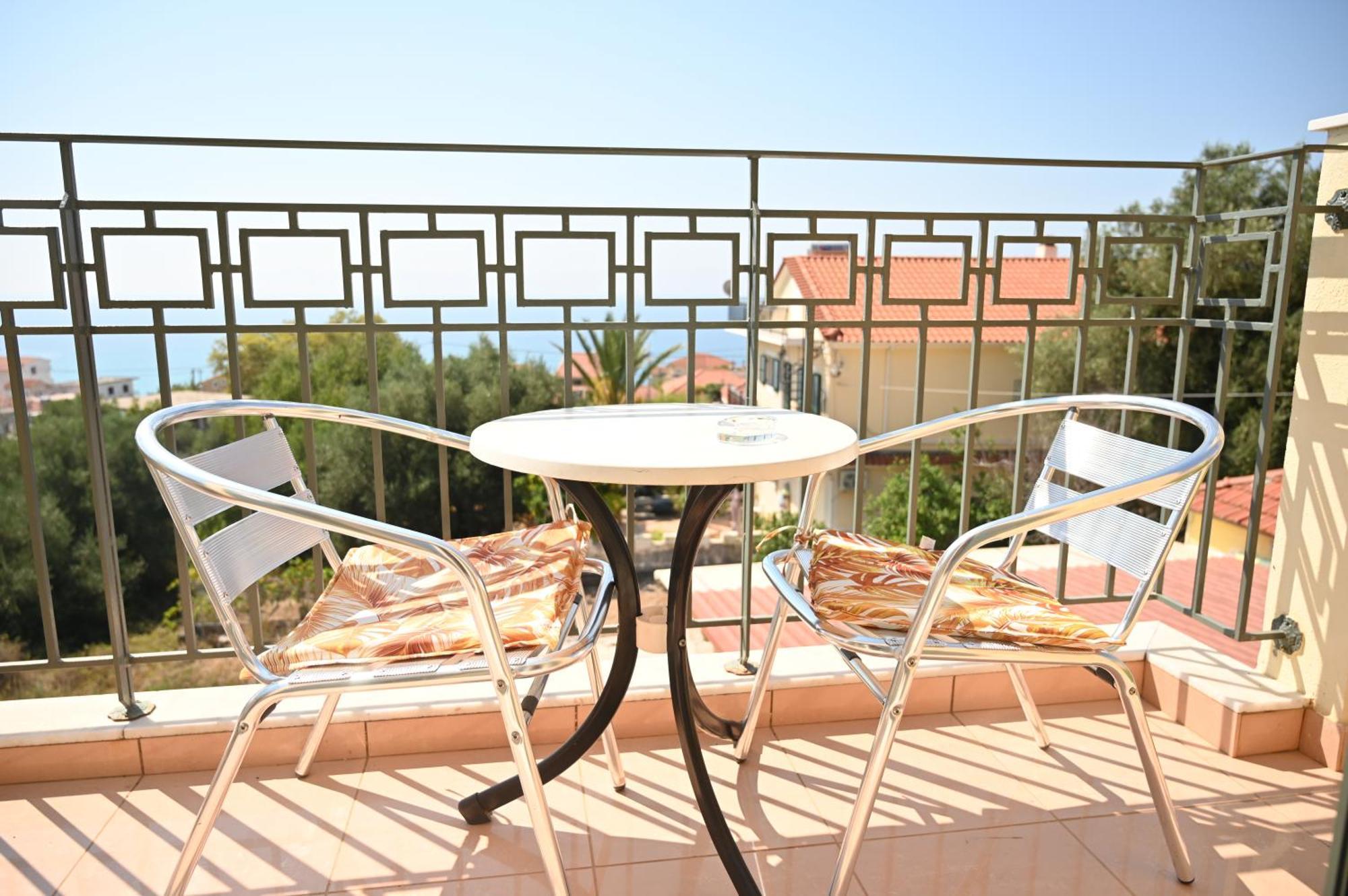 Liocharis Villas Lourdata  Exterior photo
